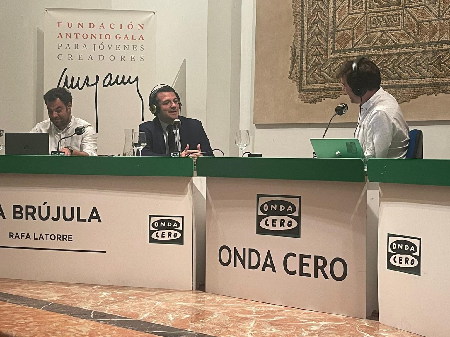 Onda Cero emite su programa nacional "La Brújula" desde la Fundación ...